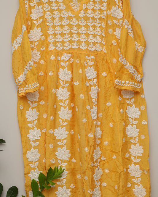 A perfect sunny side up chikankari handwork kurti. Straight Cut