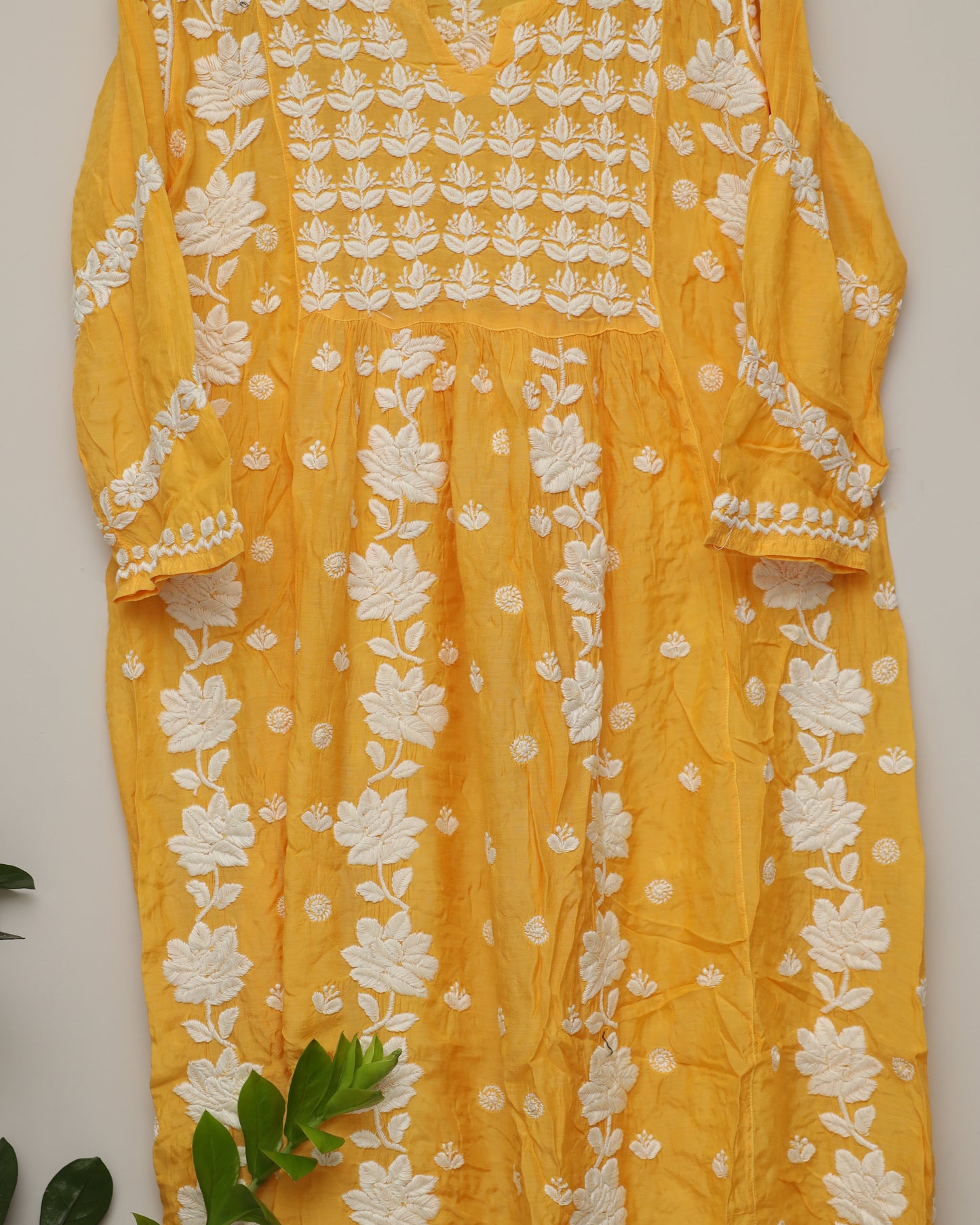 A perfect sunny side up chikankari handwork kurti. Straight Cut